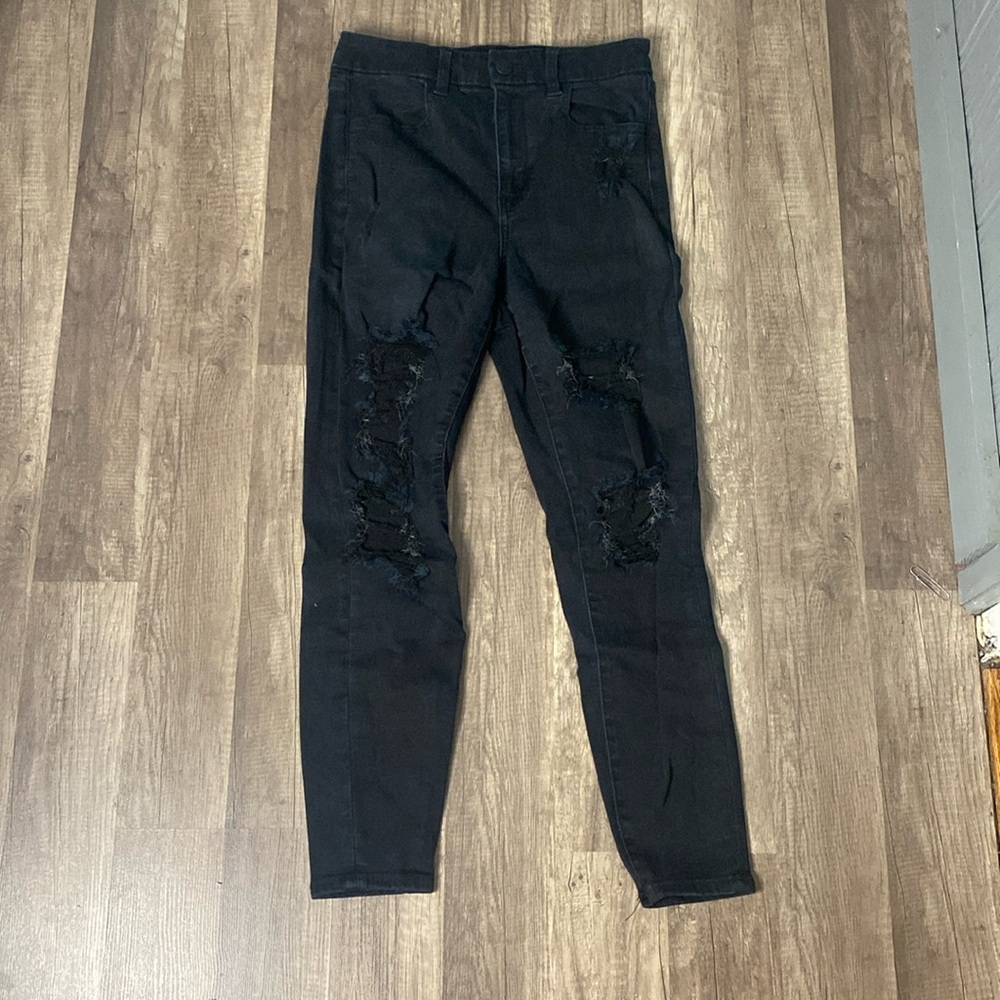 6 Short Black American Eagle Jeans